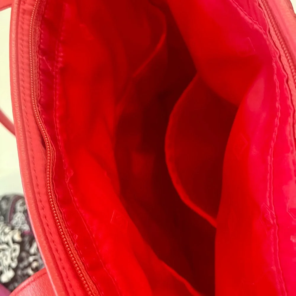 BOGO VERA BRADLEY - BUY ONE GET ONE FREE! TWO Vera Bradley Bags - Picture 7 of 9